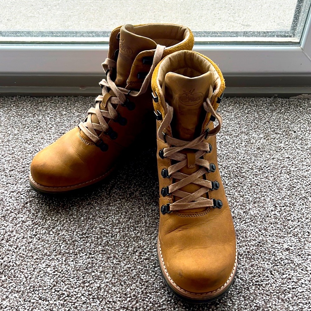 Women's Chaco Cataluna Explorer Lace-Up Real Leather Boot